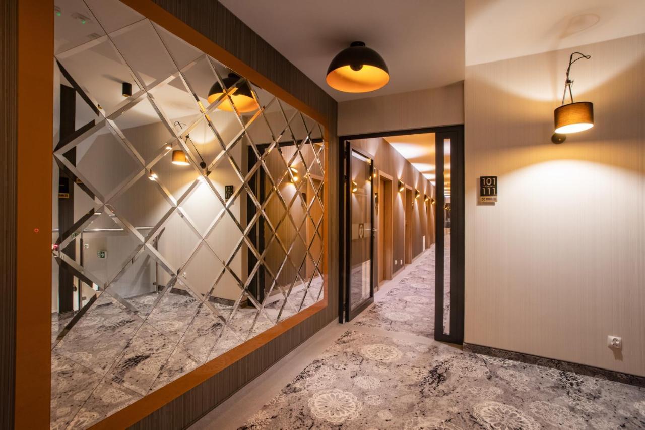 Holistic Hotell Solec-Zdrój Exteriör bild