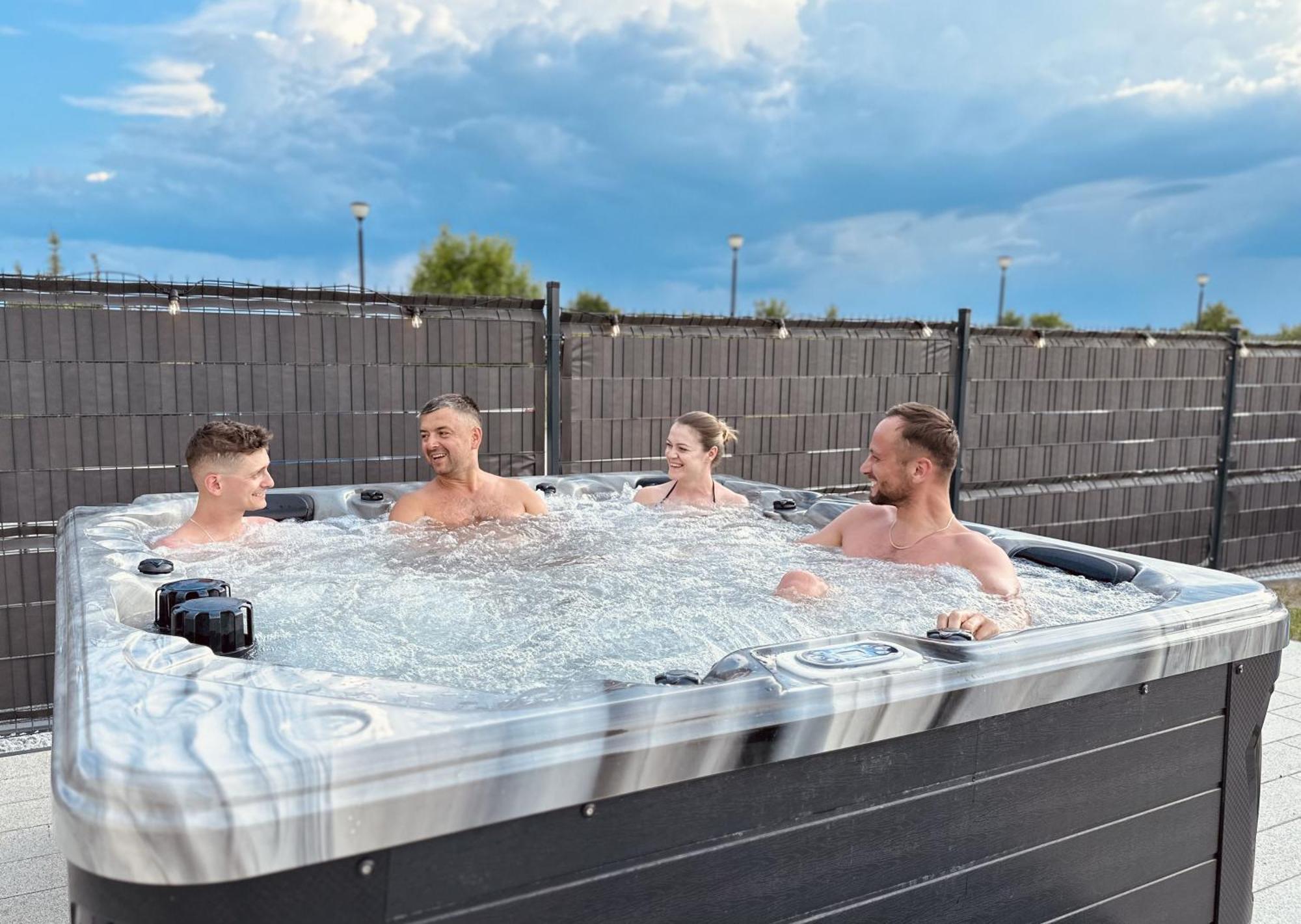 Holistic Hotell Solec-Zdrój Exteriör bild